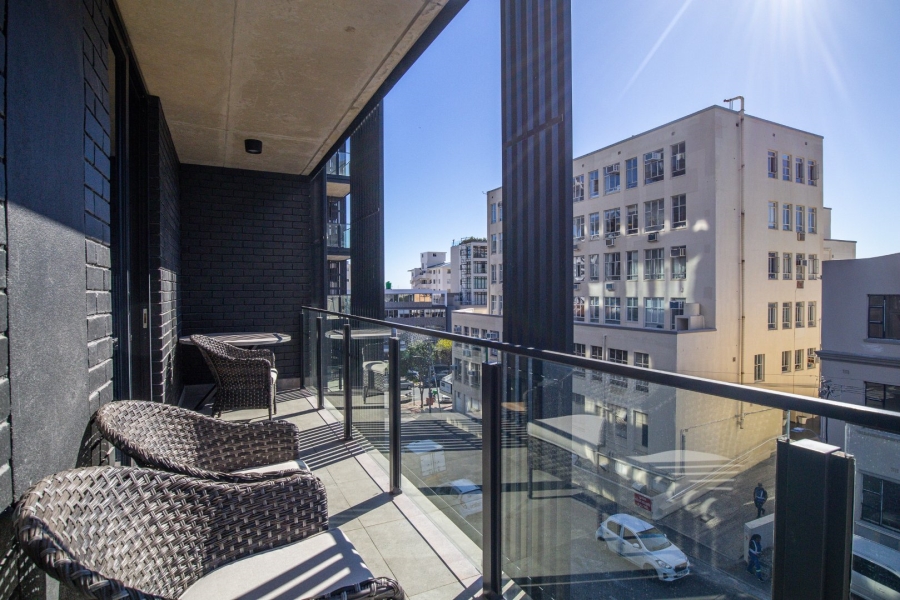1 Bedroom Property for Sale in Sea Point Western Cape